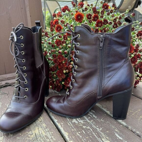 Liz Claiborne Boots Women  Ankle  Heels Zip 100-7006 Burgundy Leather Size 8M‎ - Picture 2 of 13